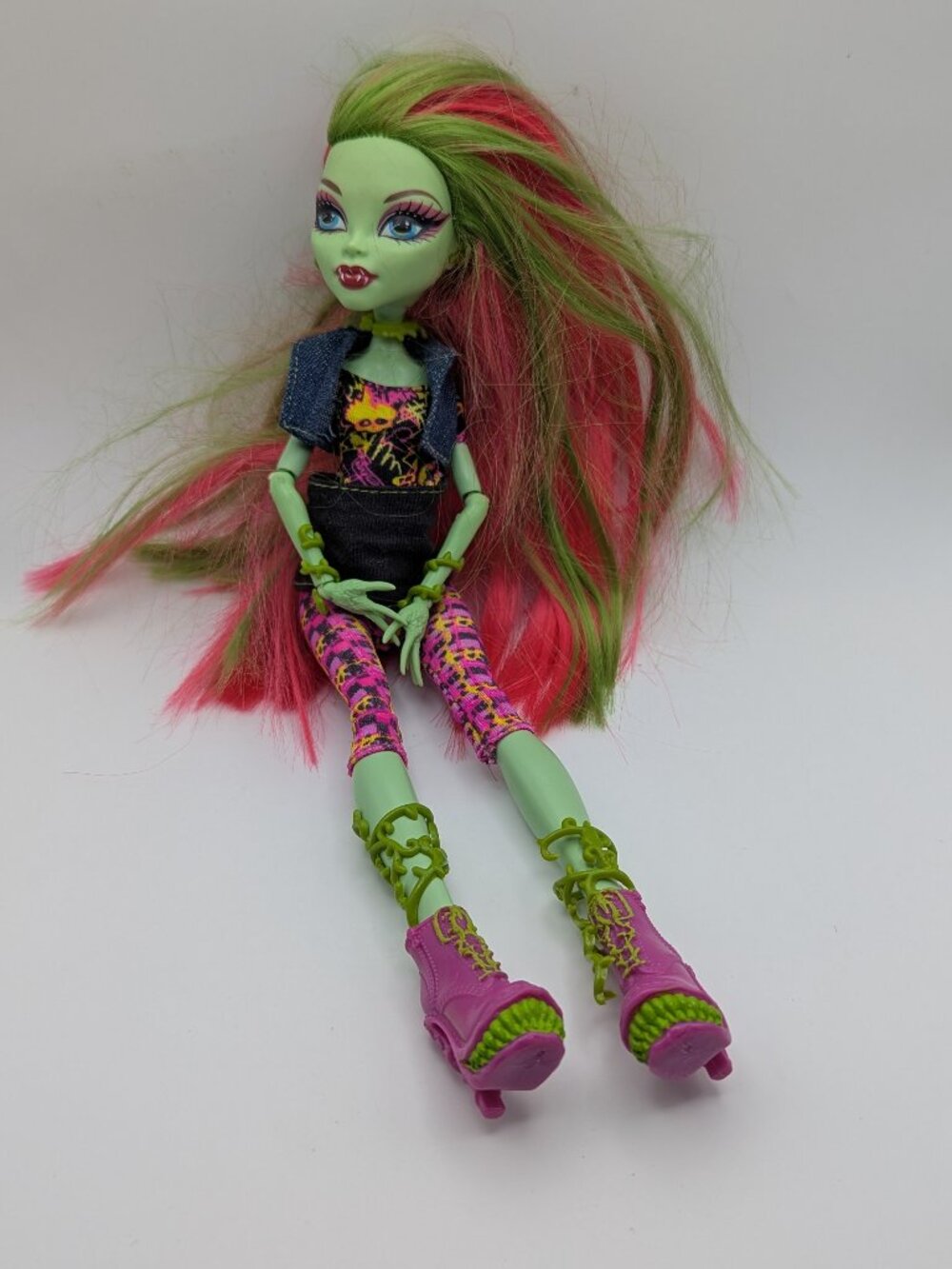 2011 Mattel Monster High Venus McFlytrap Doll